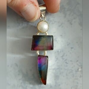Multi Fire Labradorite Pendant With Pearl